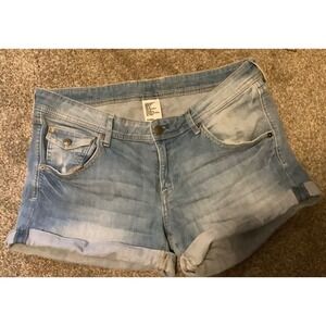 womans &denim shorts low rise 12